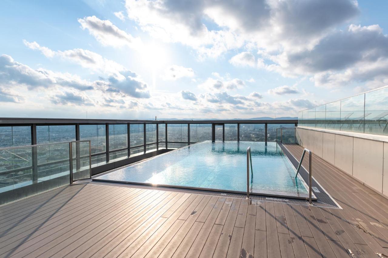 Apartament Over The Roofs Of *